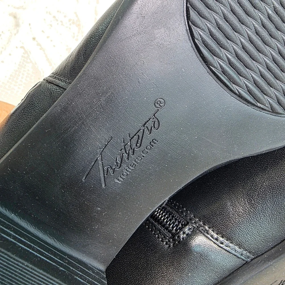 Trotters Major Ankle Boot Black Supple Leather Dual Zipper Womens 8.5 Wide NEW